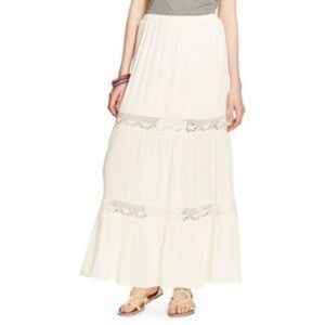 White lace tiered skirt